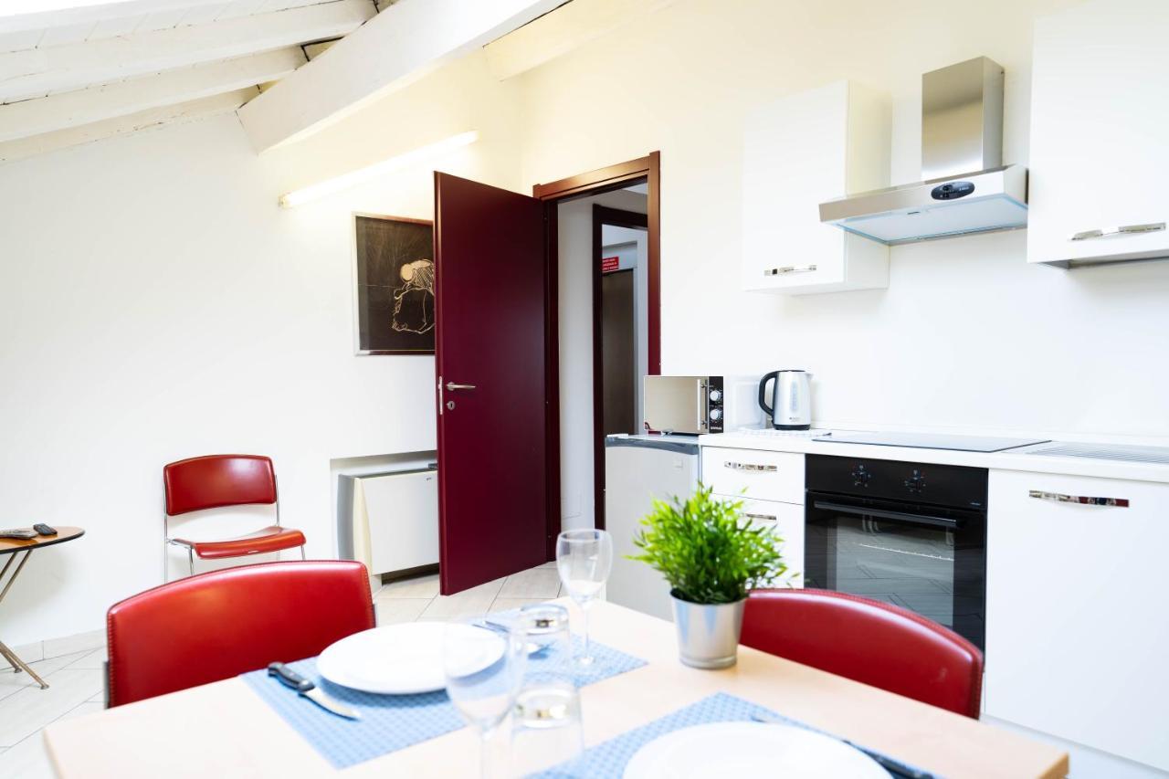 V12 Apartments - Vittoria 12 Novara Exterior foto
